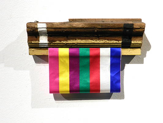 lovehistory ii, 2010, acryl, oil, fabric, old wood, 20x30x6 cm.jpg